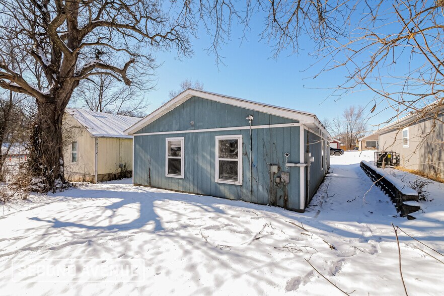 Building Photo - 2833 Kensington Ave