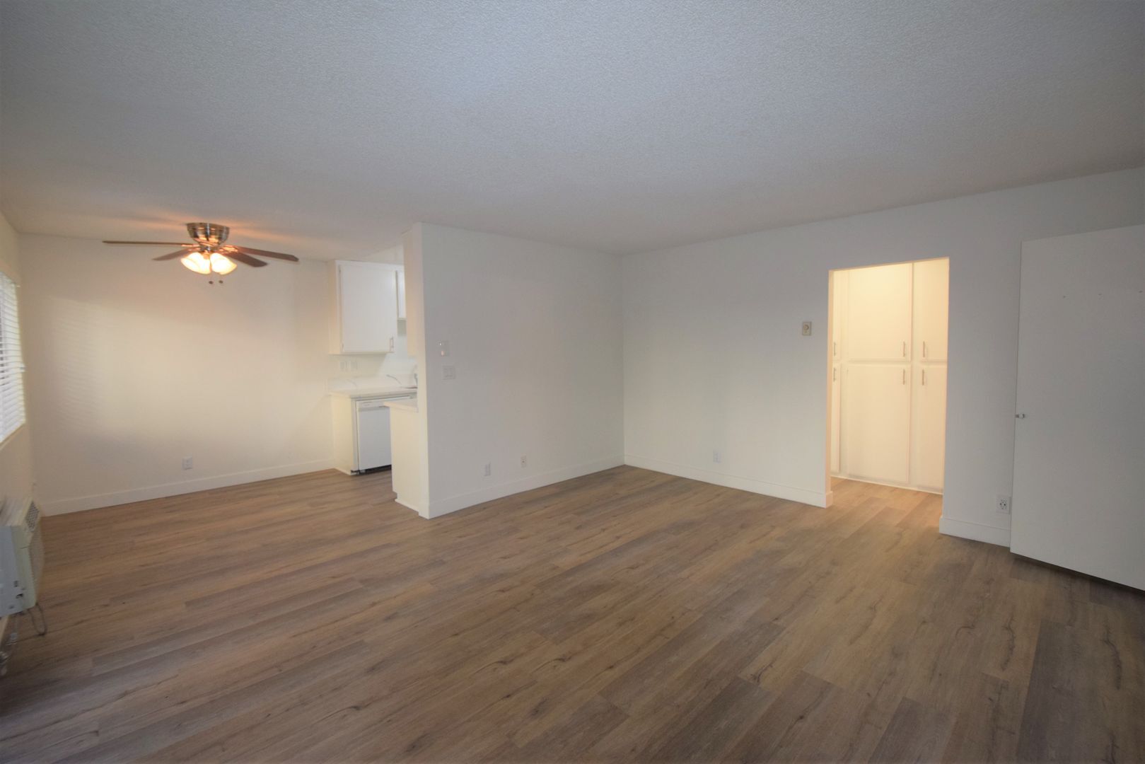 Building Photo - 6115 Whitsett Ave