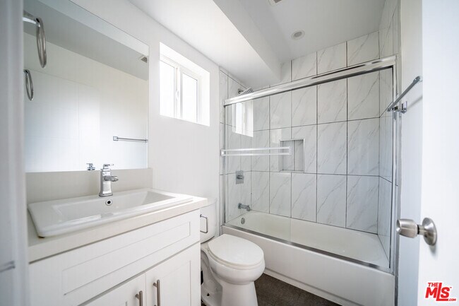 Building Photo - 5746 Elmer Ave