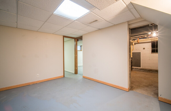 Building Photo - 1334 Hayes Avenue