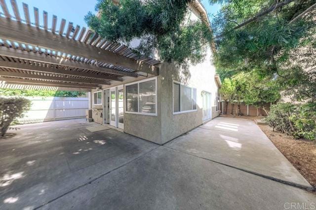 Building Photo - 10670 Esmeraldas Dr