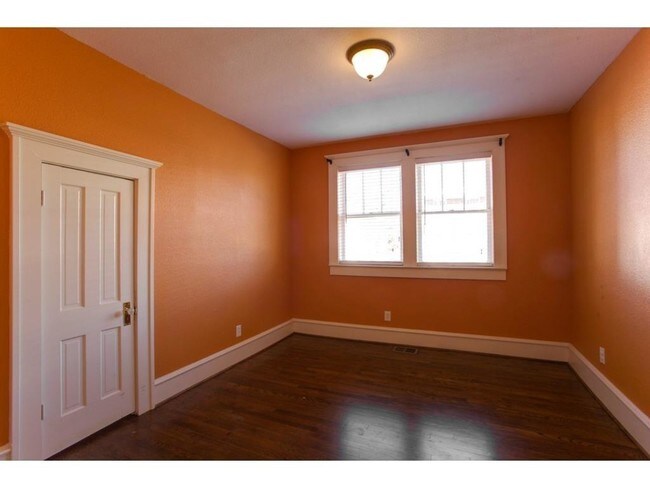 Building Photo - 2200 College Ave