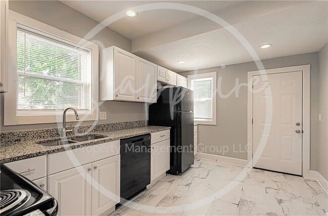 Building Photo - 3144 Agnes Ave