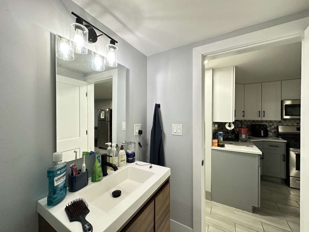 Building Photo - 1721 N Mozart St