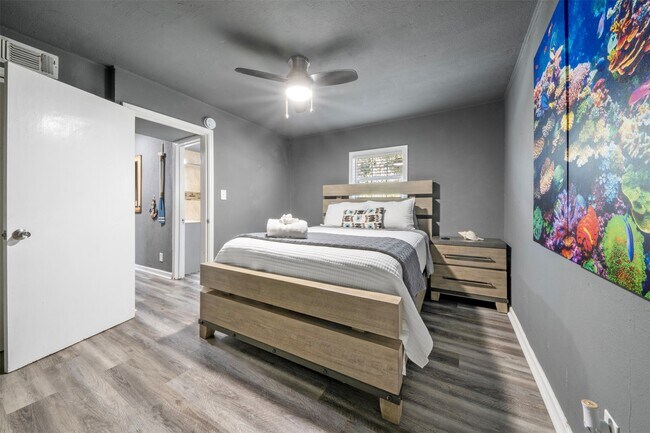 Building Photo - 3218 Ave Q 1/2