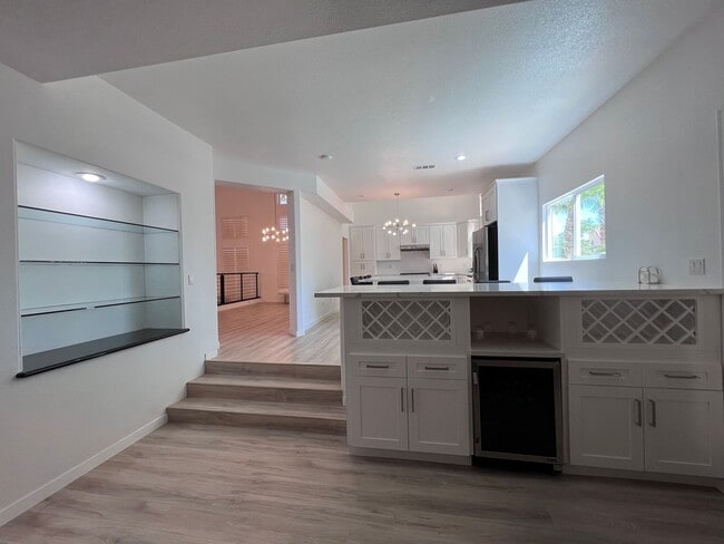 Building Photo - Summerlin 5 Bedroom with a Swimming Pool