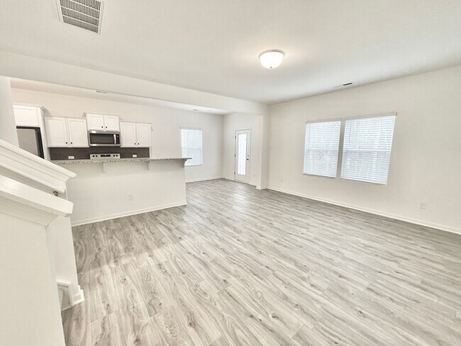 Building Photo - 3br 2.5 ba  Paired Home near shopping, I-77 & I-40 Ready July 17th!