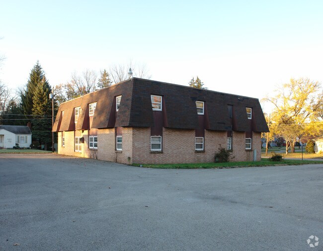 Building Photo - 5081 Aravesta Ave