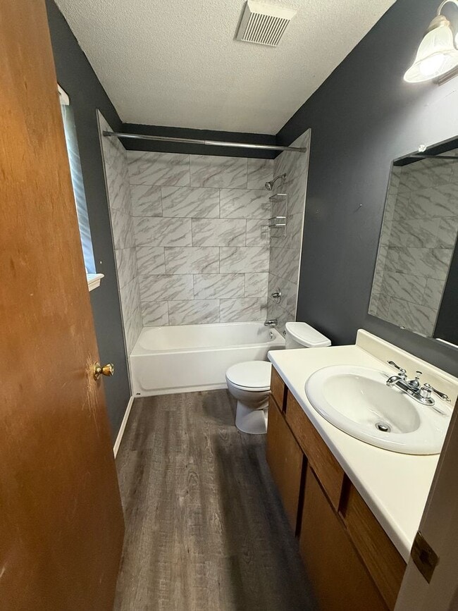Building Photo - 1309 Grand Oak Dr