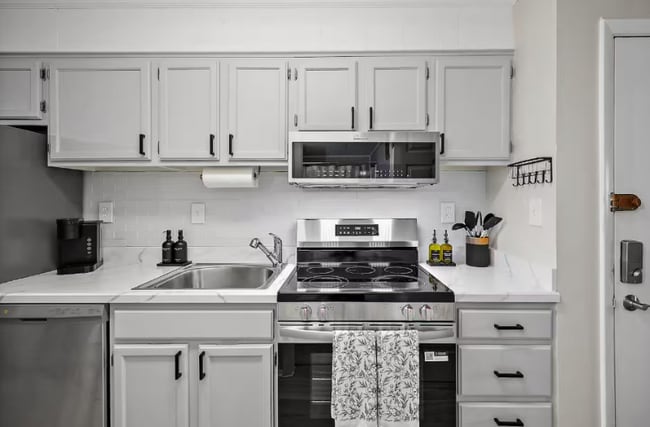 Building Photo - 16 51st St