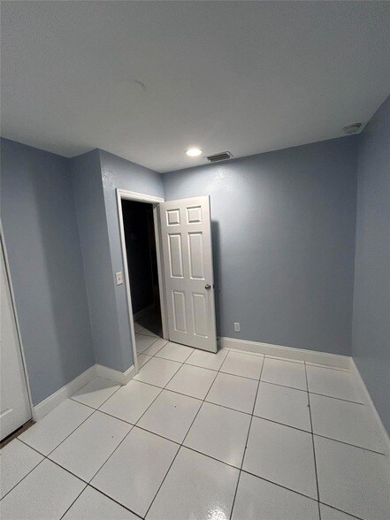 Building Photo - 1481 NW 2nd St