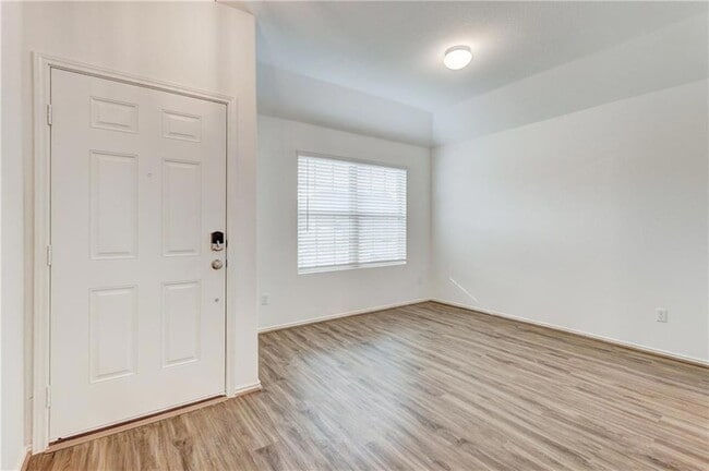 Building Photo - 5808 San Savino Dr