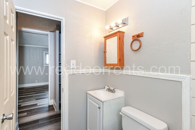 Building Photo - Coming soon! - Experience Urban Sophistica...