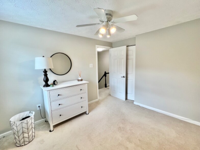 Building Photo - 7821 Edmunds Way