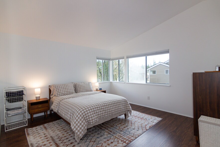 Master Bedroom - 24333 SE 42nd St