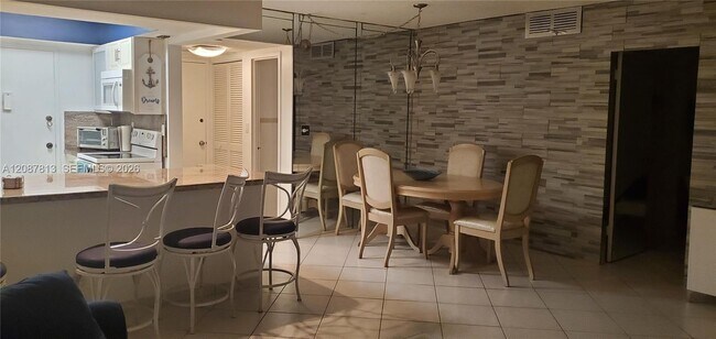 Building Photo - 3180 S Ocean Dr