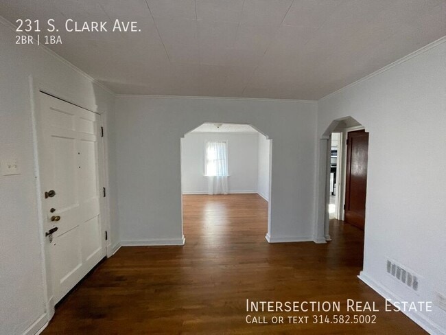 Building Photo - 231 S Clark Ave