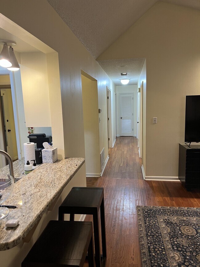 Building Photo - 1837 W Ora Dr