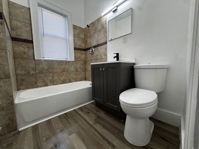 Building Photo - 395 E 152nd St