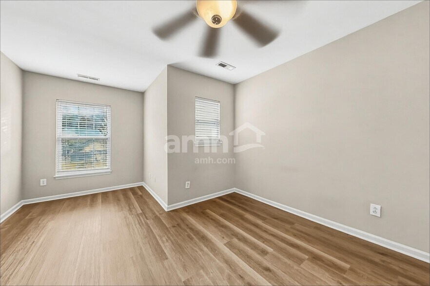 Building Photo - 5145 Torrey Ln