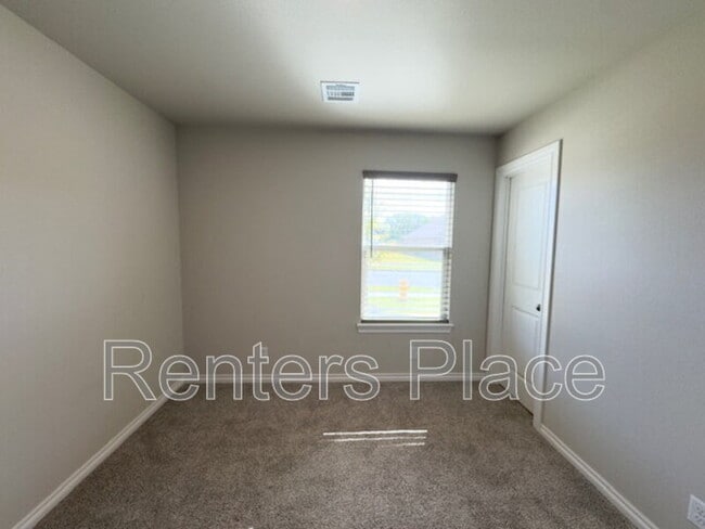 Building Photo - 7203 E 155th Pl S