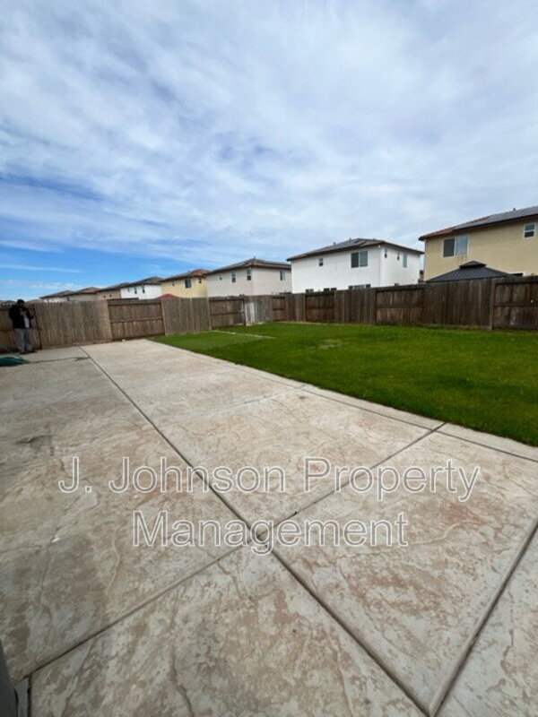 Building Photo - 3115 Tinsley St