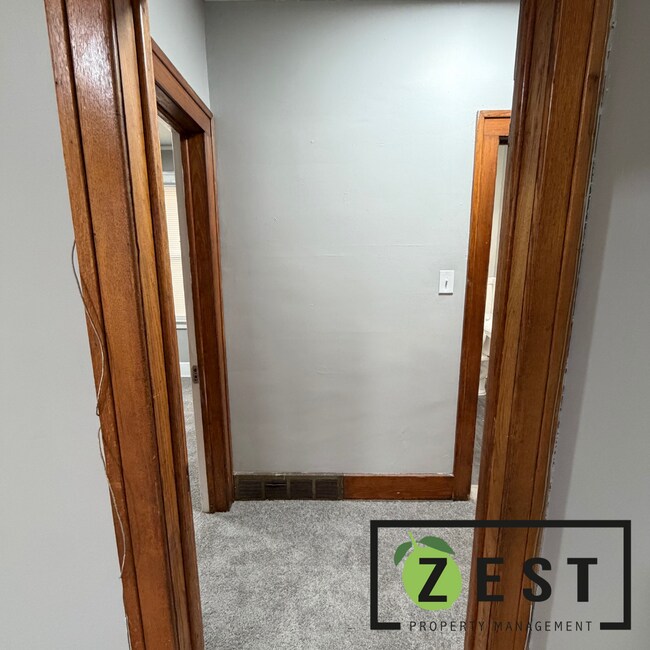 Building Photo - 4055 Beniteau St