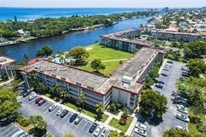 Building Photo - 3050 NE 48th Ct