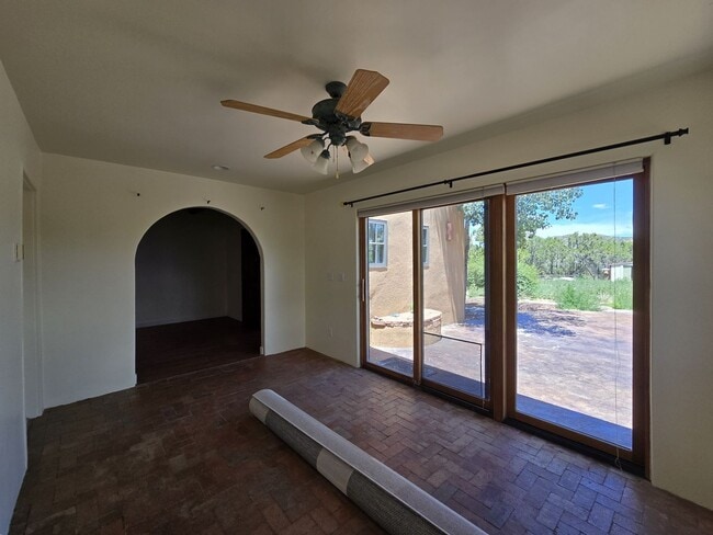 Building Photo - 14 Conchas Loop