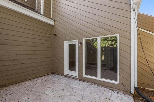 Building Photo - 3108 Ironwood Dr