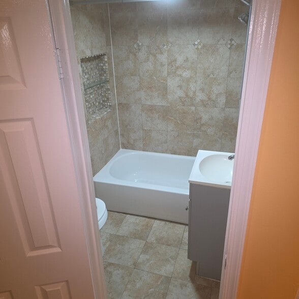 Building Photo - 20 Jardine Pl