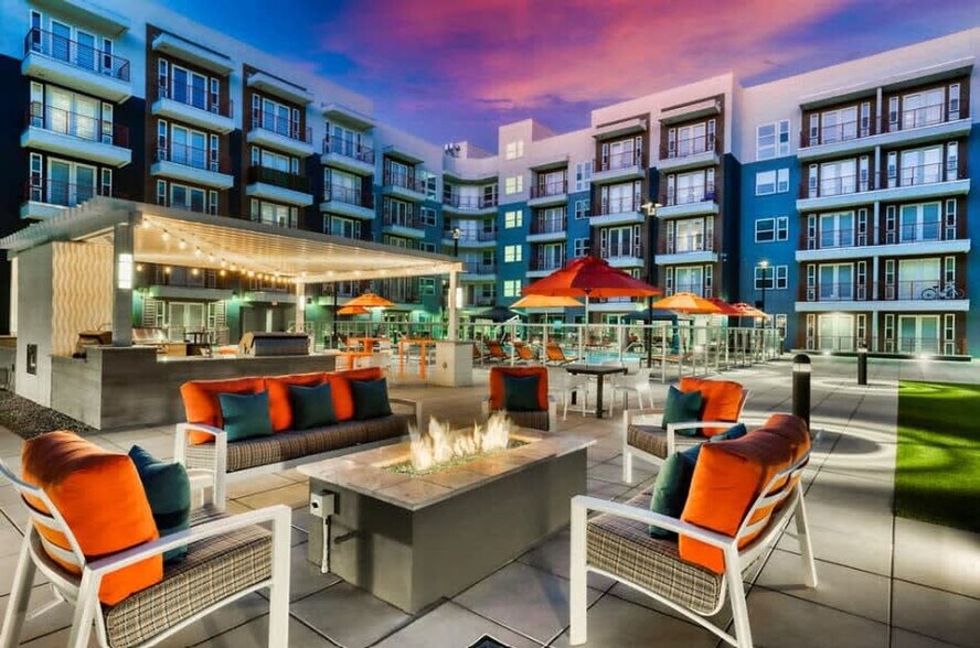 Building Photo - 400 N 2nd Ave