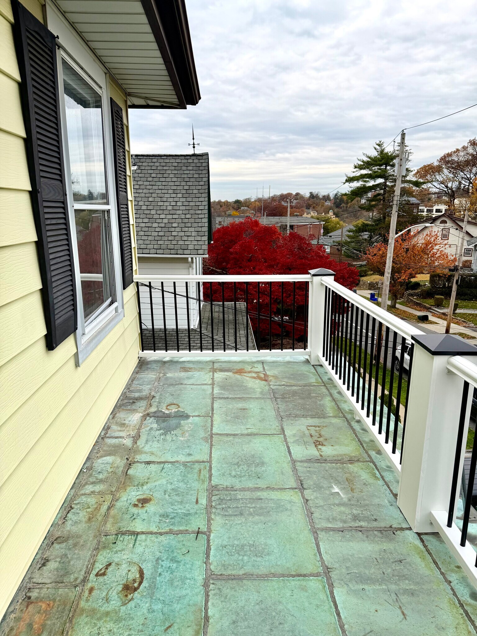 Building Photo - 44 Underhill St