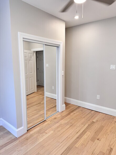 Apt 12 - 35 Brookline St