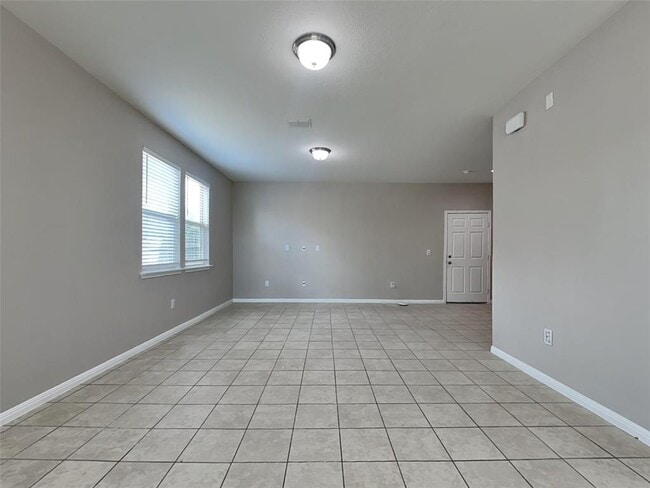 Building Photo - 5343 Marsh Ln