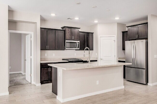 Building Photo - 19981 W Badgett Ln