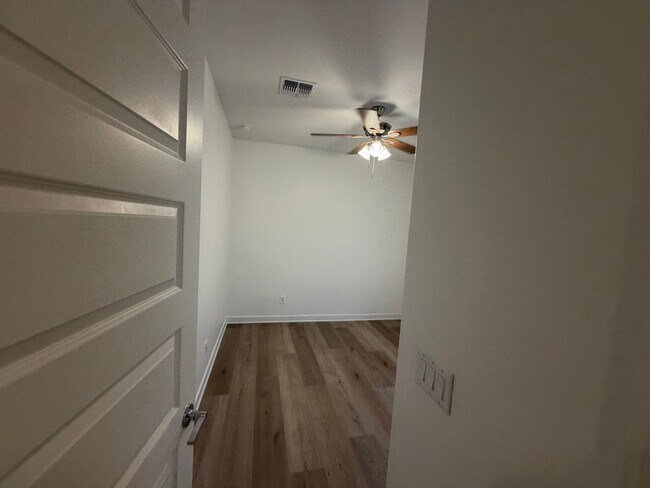 Building Photo - 36375 W Leonessa Ave