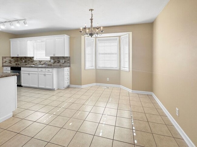 Building Photo - 5955 E 36th St