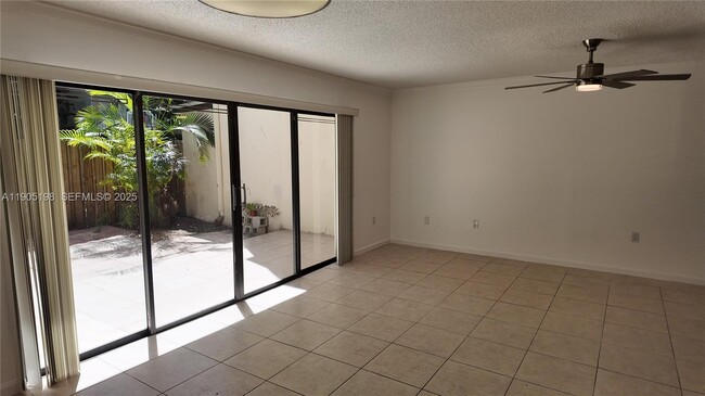 Building Photo - 3326 Farragut St