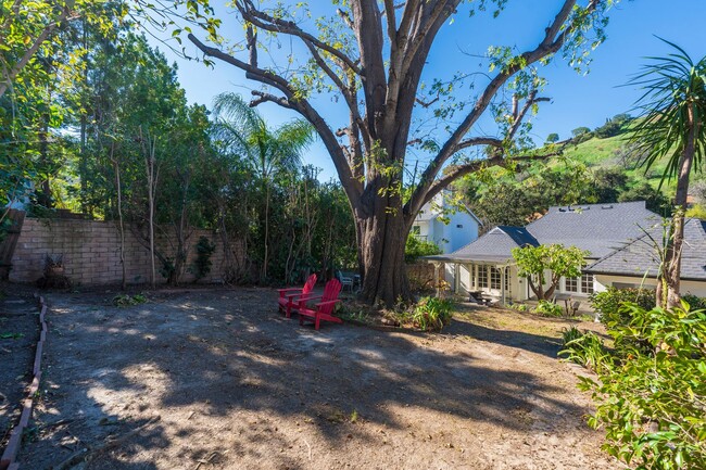 Building Photo - Beautiful Sherman Oaks Home Rental!
