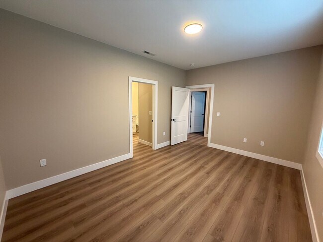 Building Photo - 2121 Carr Rd