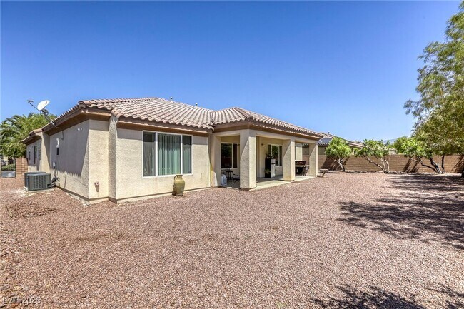 Building Photo - 7286 Mt Kearsarge St