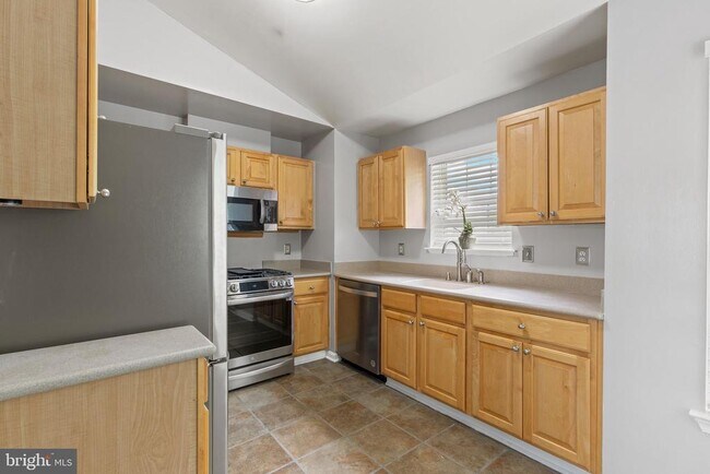 Building Photo - 15605 Everglade Ln