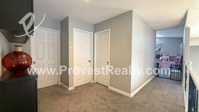 Building Photo - 12988 Claremont Ct