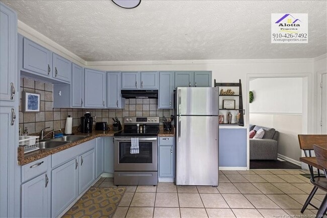 Building Photo - 743 Rustland Dr