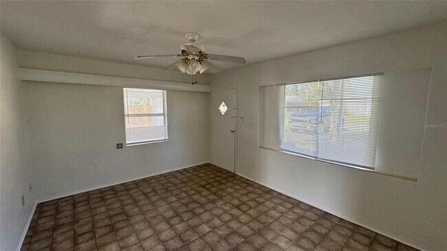 Building Photo - 13920 3rd St