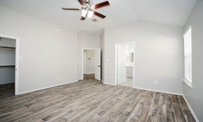 Building Photo - 24918 Oconee Dr