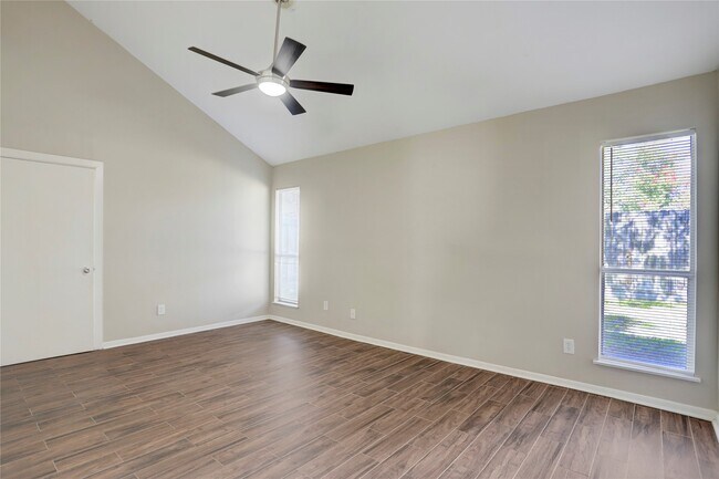 Building Photo - 22706 Indian Ridge Dr