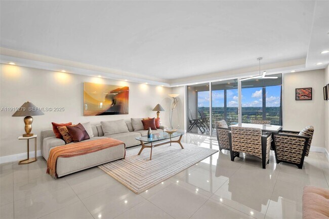 Building Photo - 3507 Oaks Way