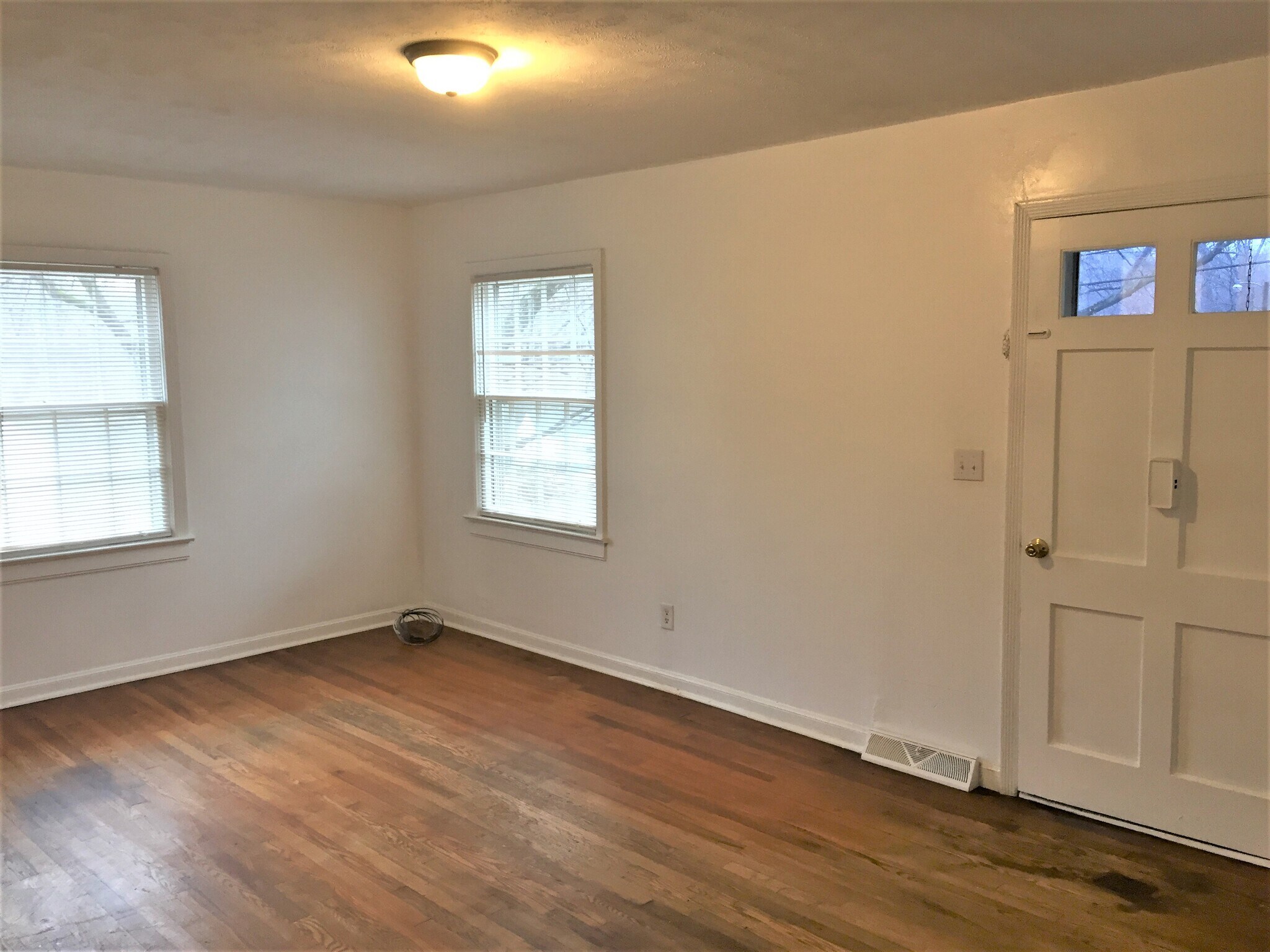 Building Photo - 126 Irene Cir